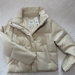 abercrombie & fitch women’s cream vegan leather mini puffer